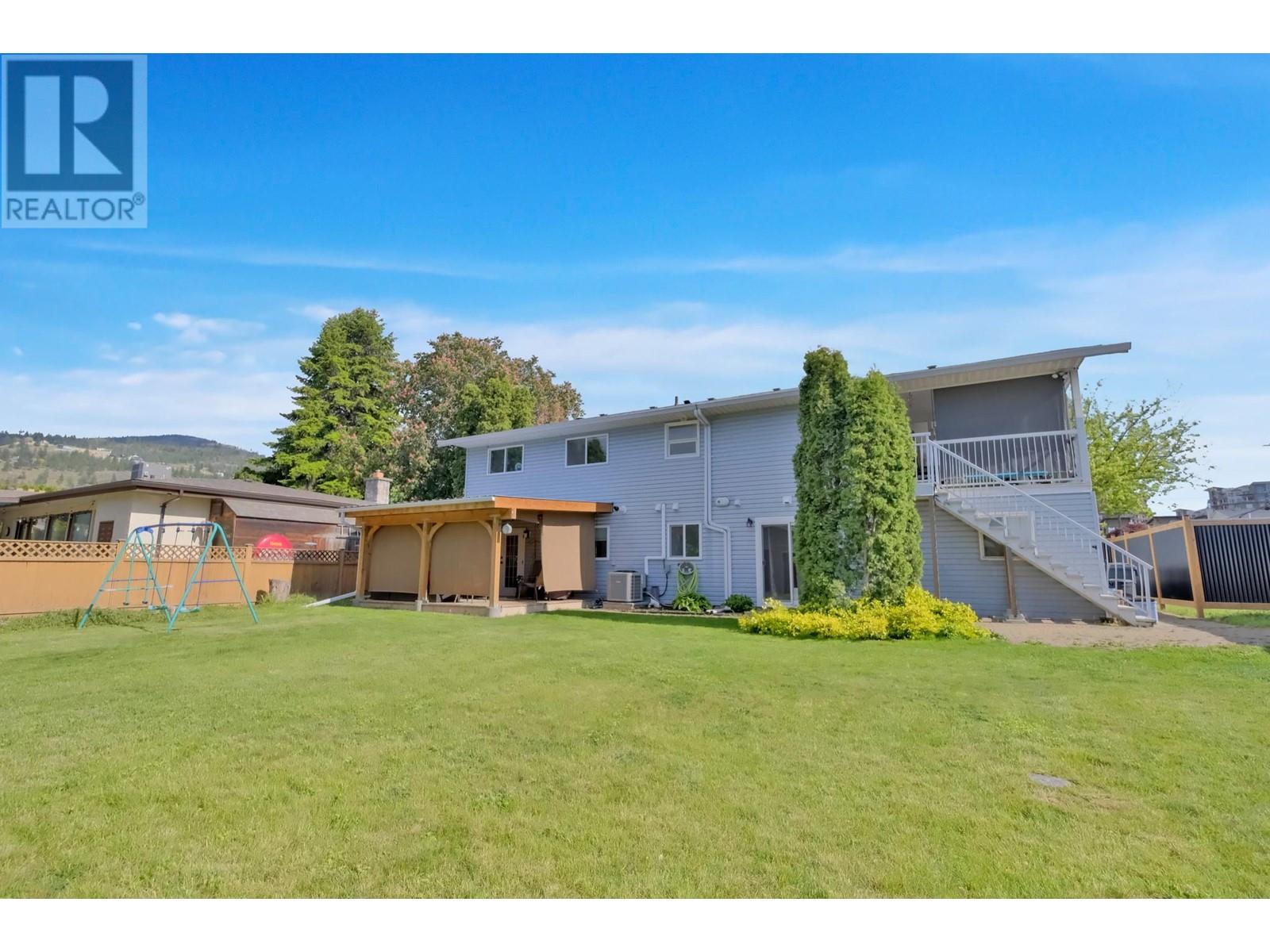 195 Waterford Avenue, Penticton, British Columbia  V2A 3T6 - Photo 3 - 10348573
