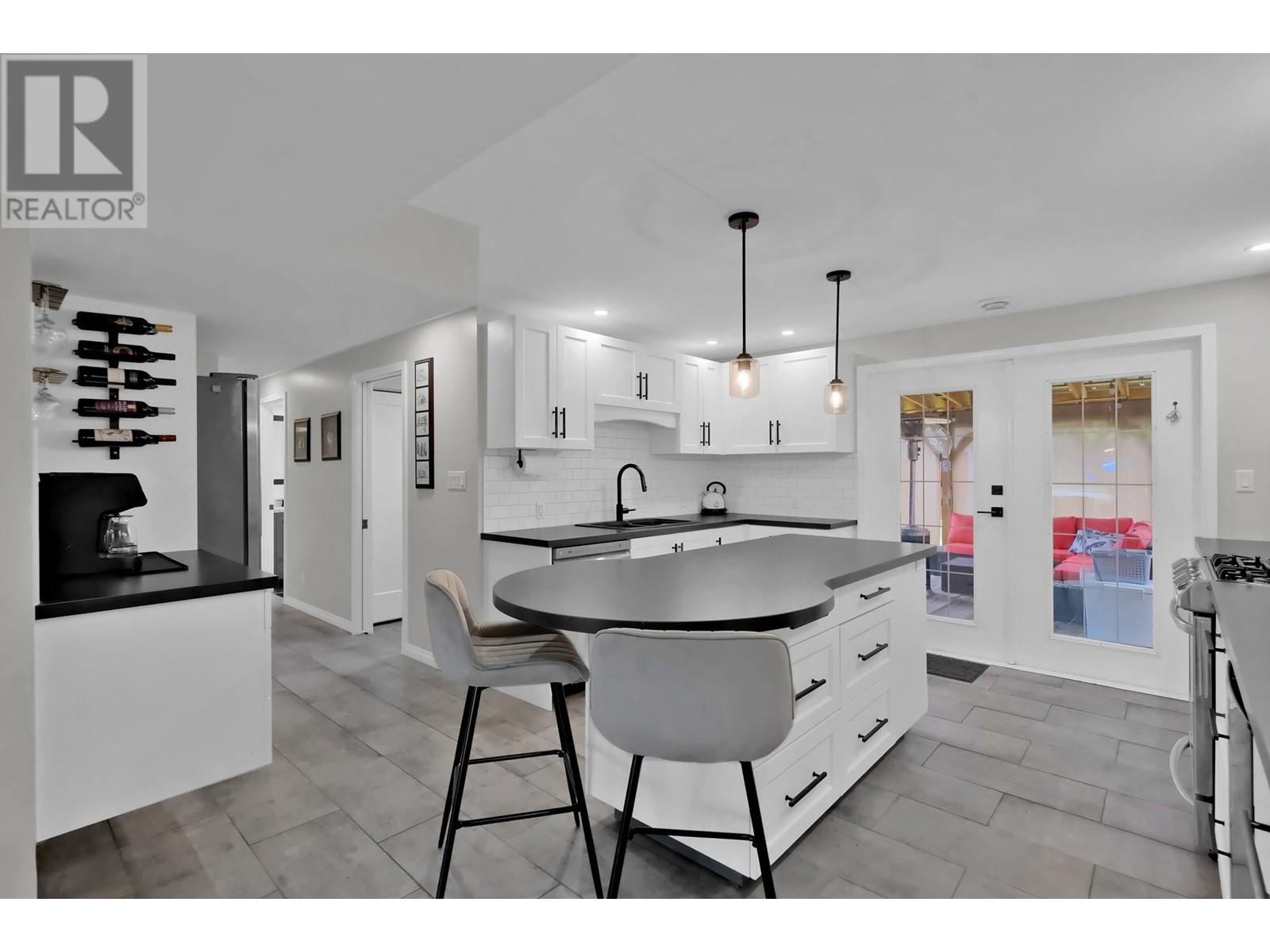 195 Waterford Avenue, Penticton, British Columbia  V2A 3T6 - Photo 32 - 10348573