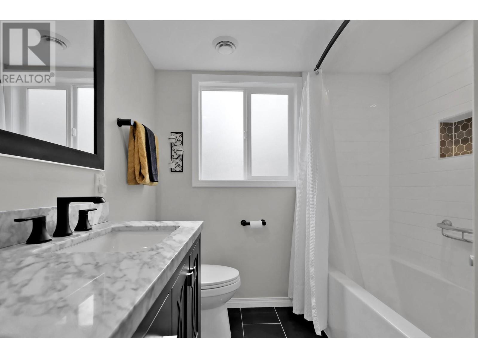 195 Waterford Avenue, Penticton, British Columbia  V2A 3T6 - Photo 39 - 10348573