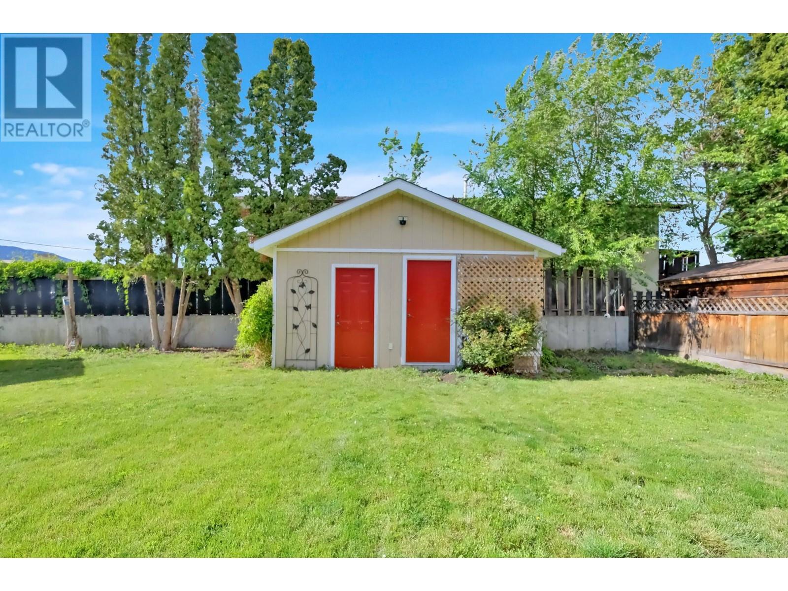 195 Waterford Avenue, Penticton, British Columbia  V2A 3T6 - Photo 45 - 10348573
