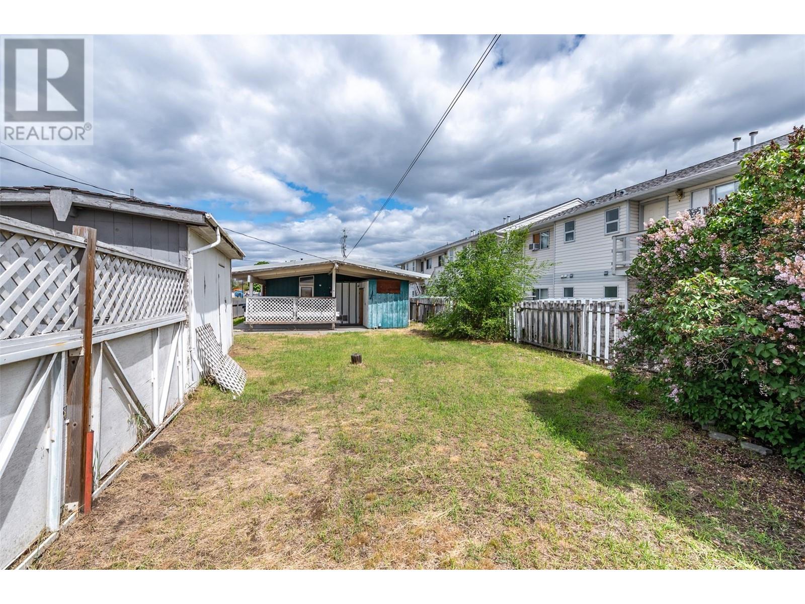 1084 Dynes Avenue, Penticton, British Columbia  V2A 1G1 - Photo 2 - 10348034