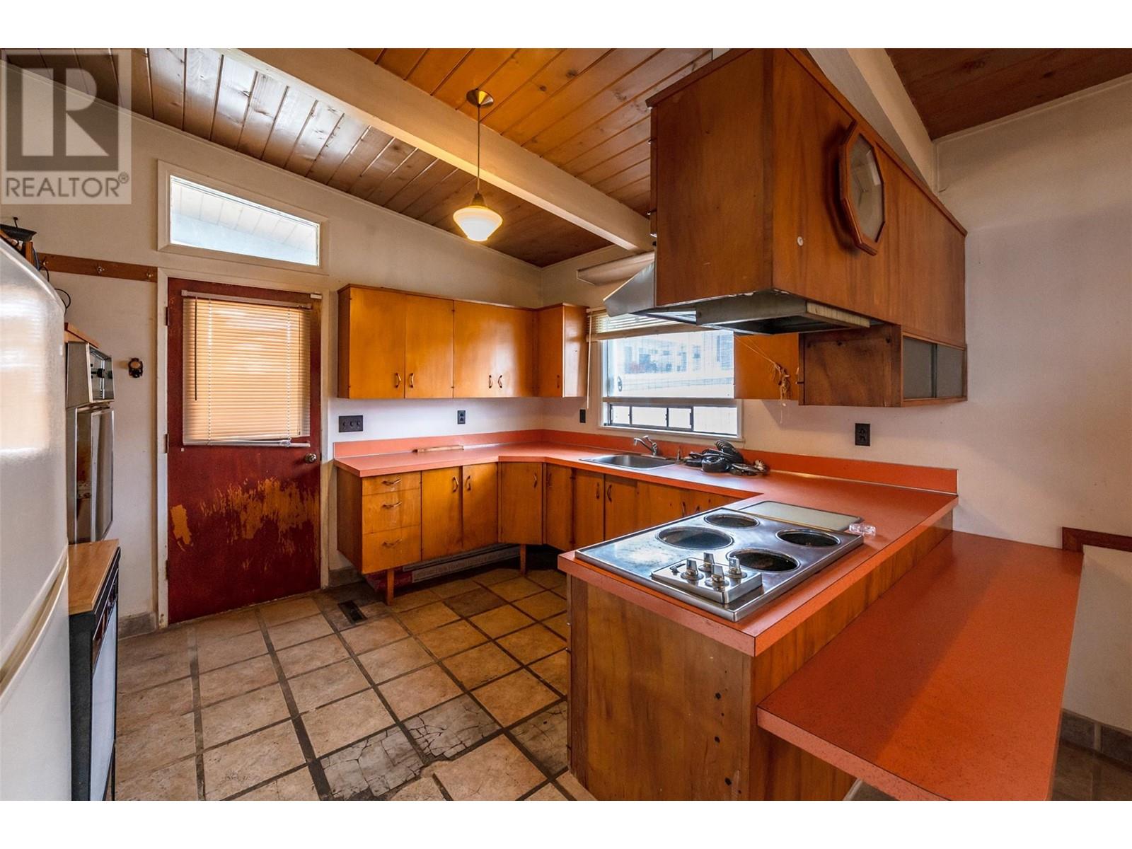 1084 Dynes Avenue, Penticton, British Columbia  V2A 1G1 - Photo 29 - 10348034