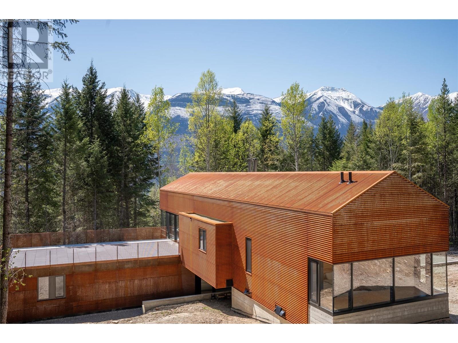 2060 Mcmurdo Road, Golden, British Columbia  V0A 1H0 - Photo 11 - 10347894