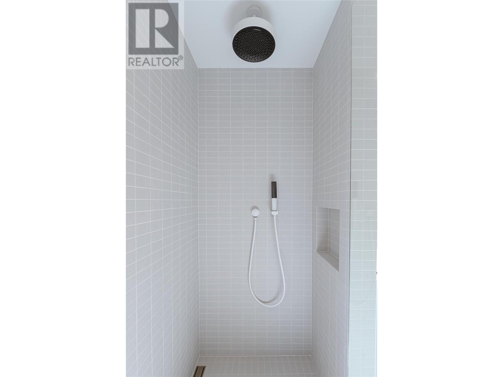 2060 Mcmurdo Road, Golden, British Columbia  V0A 1H0 - Photo 27 - 10347894