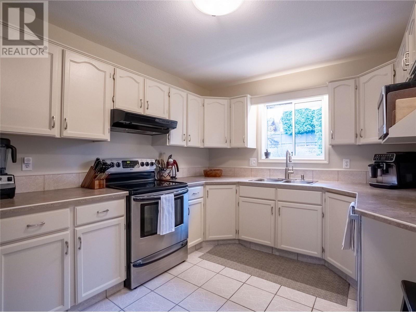162 Uplands Place, Penticton, British Columbia  V2A 7Y1 - Photo 16 - 10348005