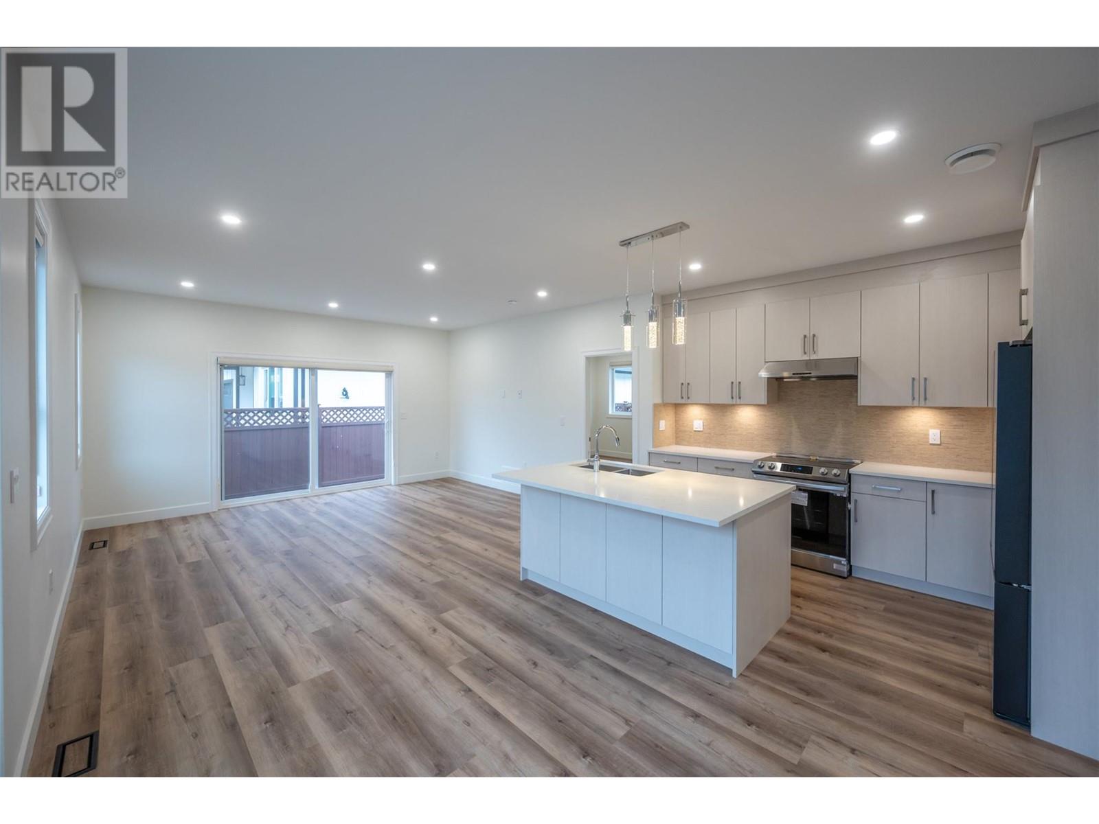 258 Bentgrass Avenue, Oliver, British Columbia  V0H 1T3 - Photo 3 - 10348649
