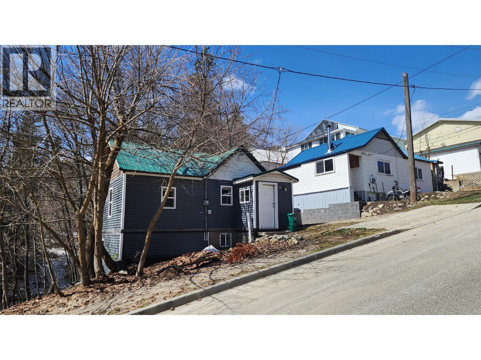 2165 Spokane Street, Rossland, British Columbia  V0G 1Y0 - Photo 1 - 10345005