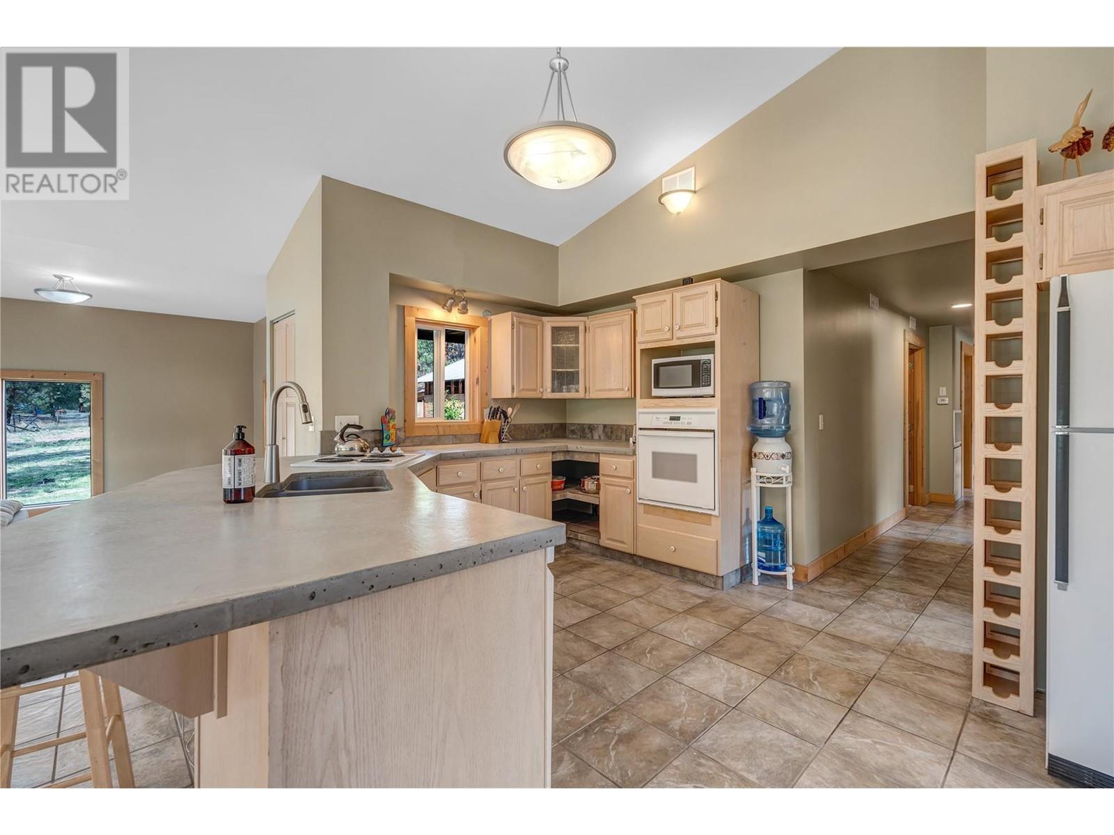 28 Deans Road, Summerland, British Columbia  V0H 1Z8 - Photo 10 - 10348462