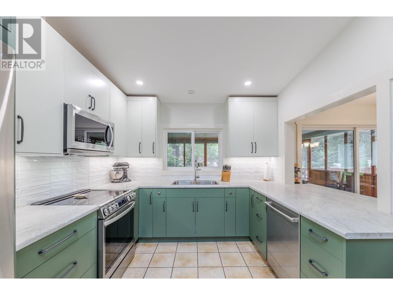 12018 Gallaugher Street, Summerland, British Columbia  V0H 1Z3 - Photo 13 - 10348778