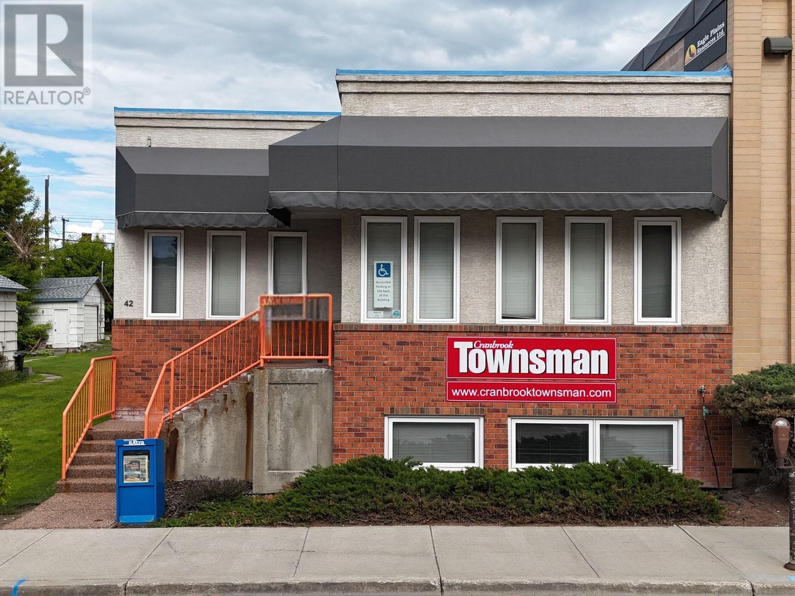 42 12th Avenue S, Cranbrook, British Columbia  V1C 2R7 - Photo 1 - 10348596