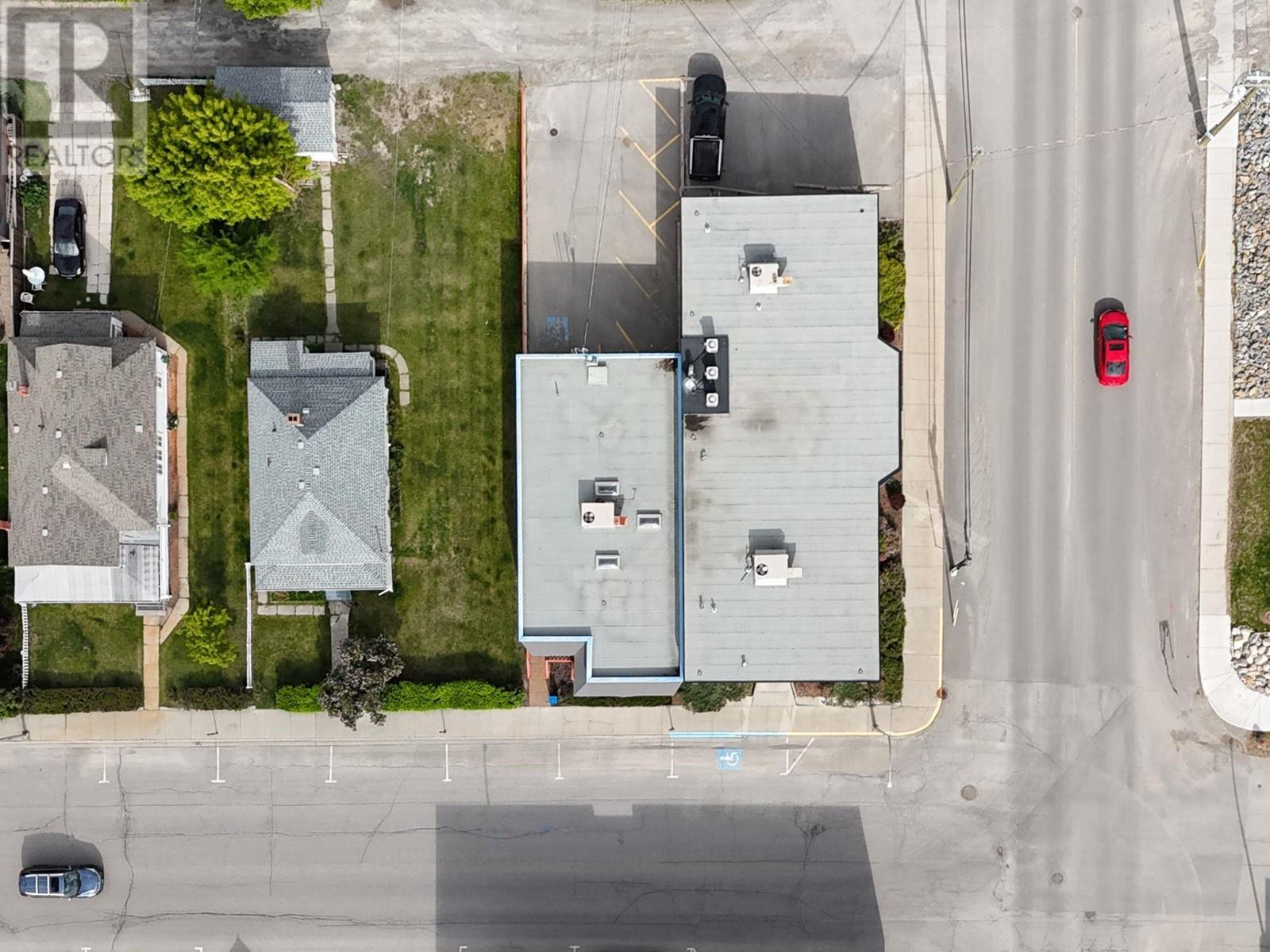 42 12th Avenue S, Cranbrook, British Columbia  V1C 2R7 - Photo 4 - 10348596