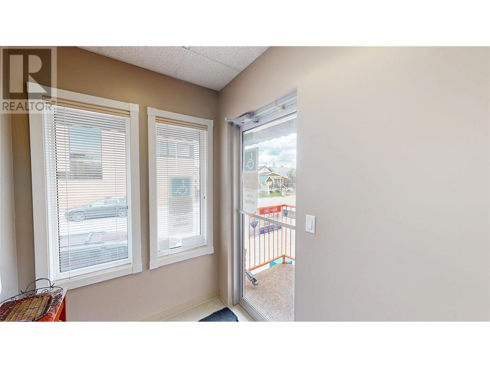 42 12th Avenue S, Cranbrook, British Columbia  V1C 2R7 - Photo 5 - 10348596