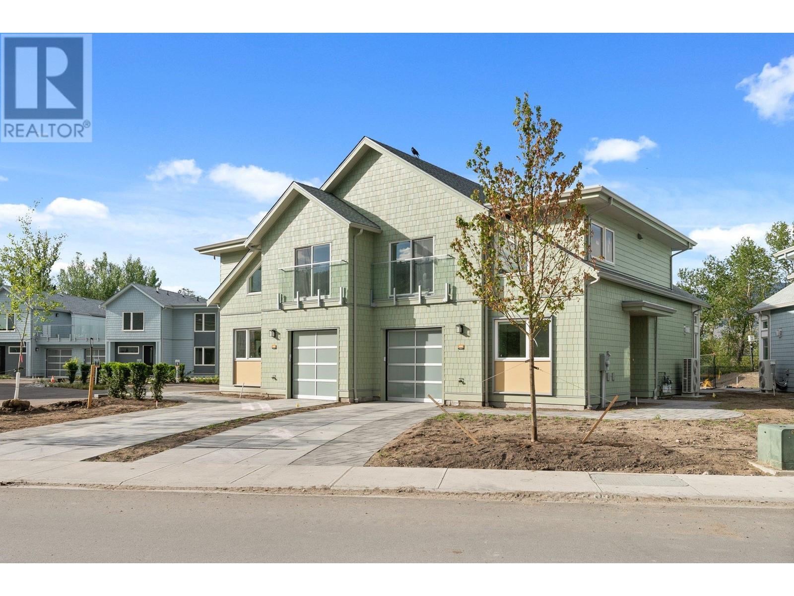3060 Landry Crescent, Summerland, British Columbia  V0H 1Z9 - Photo 1 - 10348828
