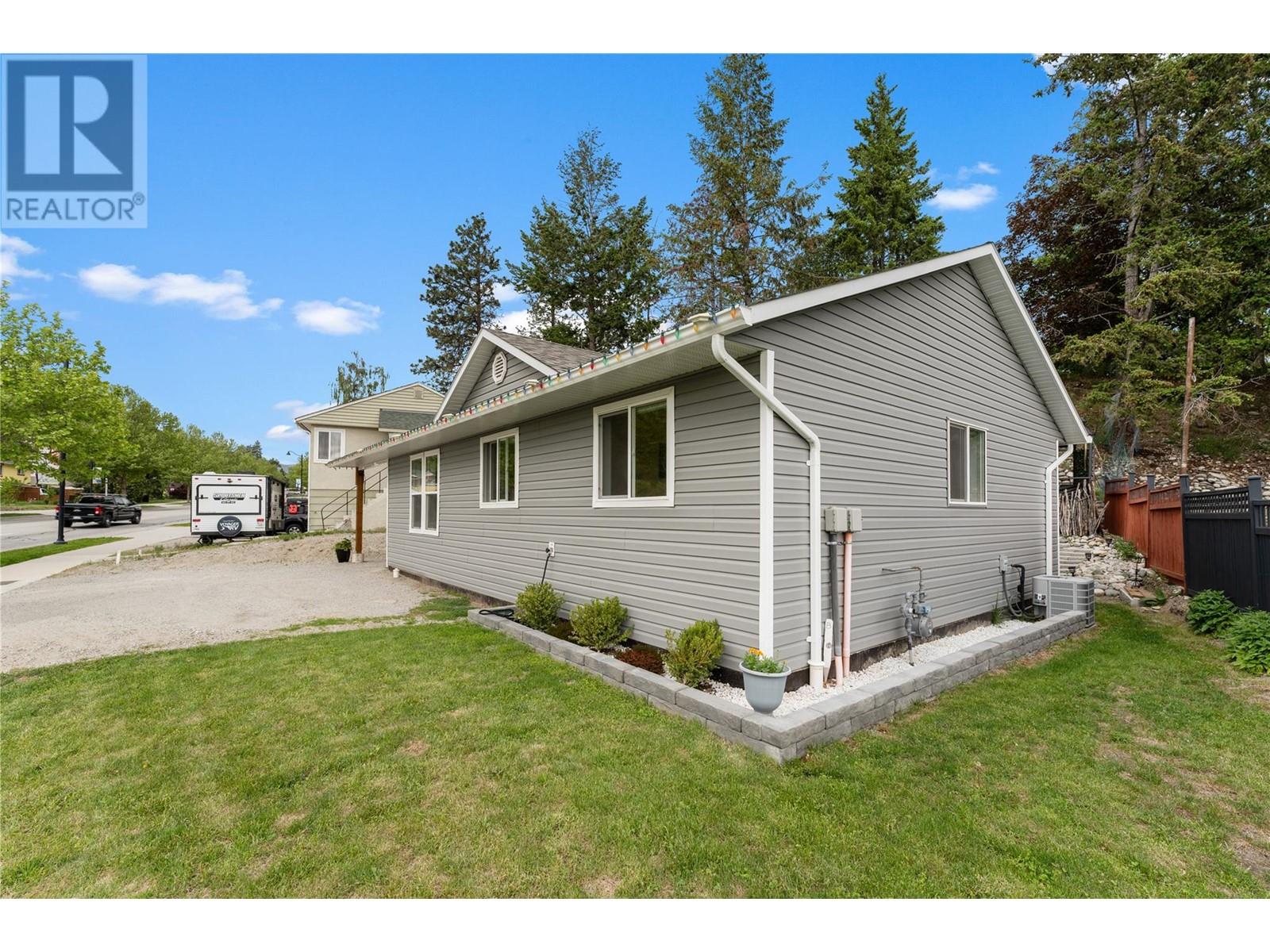 8318 Prairie Valley Road, Summerland, British Columbia  V0H 1Z4 - Photo 3 - 10348759