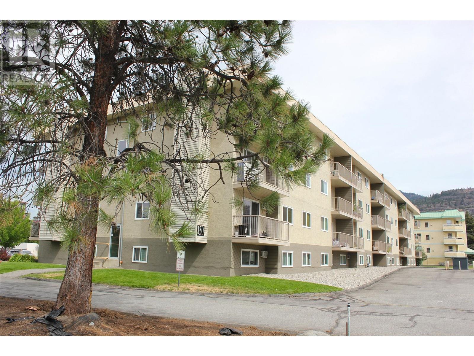 130 Skaha Place Unit# 307, Penticton, British Columbia  V2A 7L1 - Photo 2 - 10348668