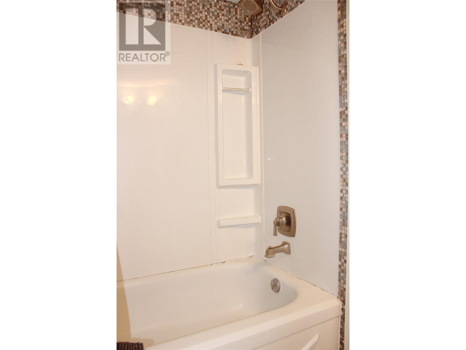 130 Skaha Place Unit# 307, Penticton, British Columbia  V2A 7L1 - Photo 7 - 10348668