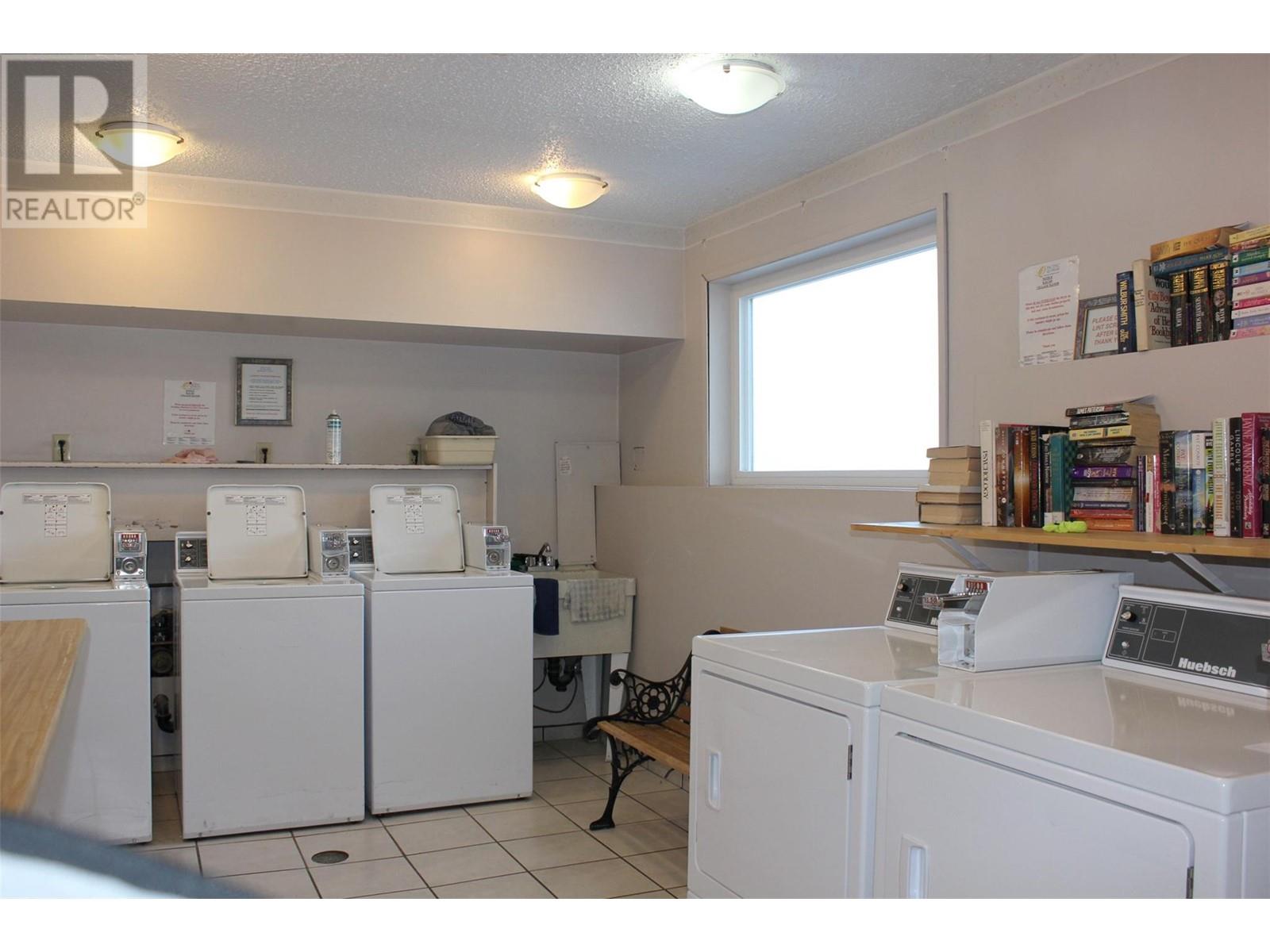 130 Skaha Place Unit# 307, Penticton, British Columbia  V2A 7L1 - Photo 9 - 10348668