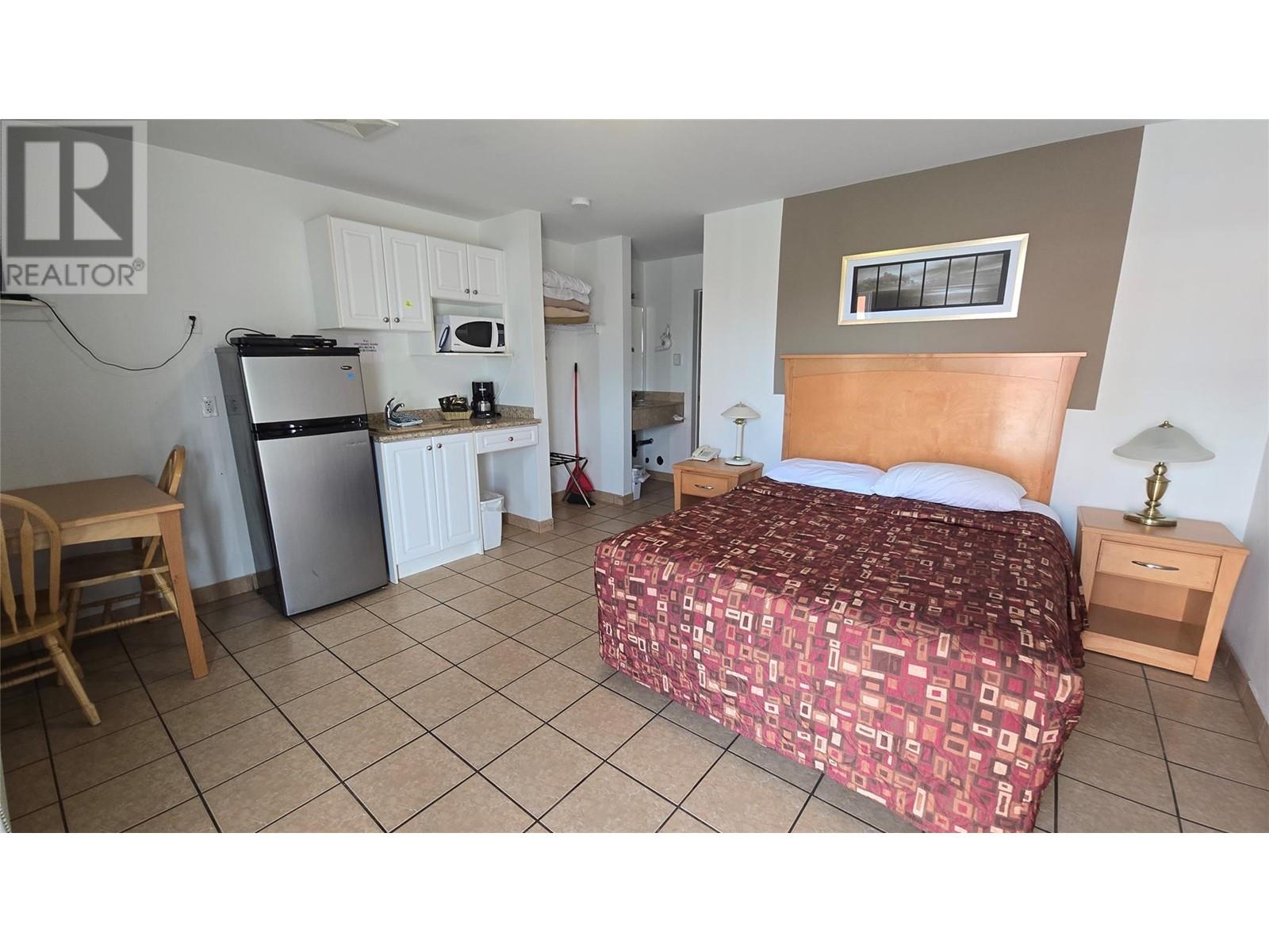 5887 Main Street, Oliver, British Columbia  V0H 1T0 - Photo 14 - 10348493