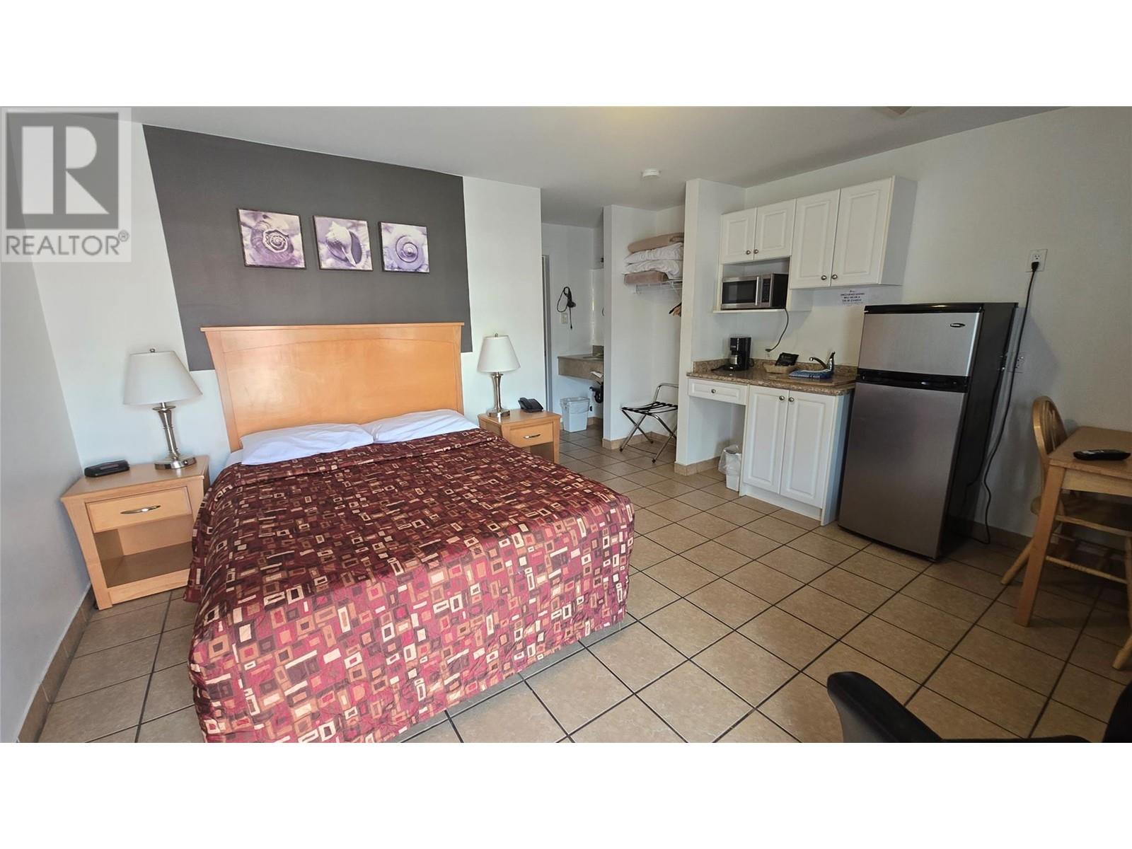 5887 Main Street, Oliver, British Columbia  V0H 1T0 - Photo 15 - 10348493