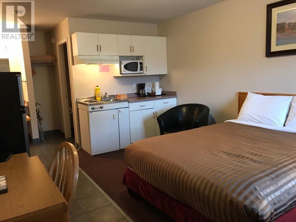 5887 Main Street, Oliver, British Columbia  V0H 1T0 - Photo 18 - 10348493