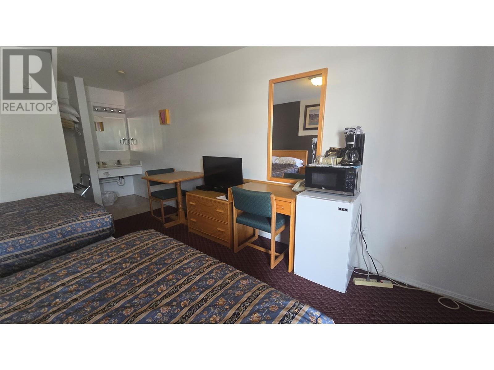 5887 Main Street, Oliver, British Columbia  V0H 1T0 - Photo 26 - 10348493