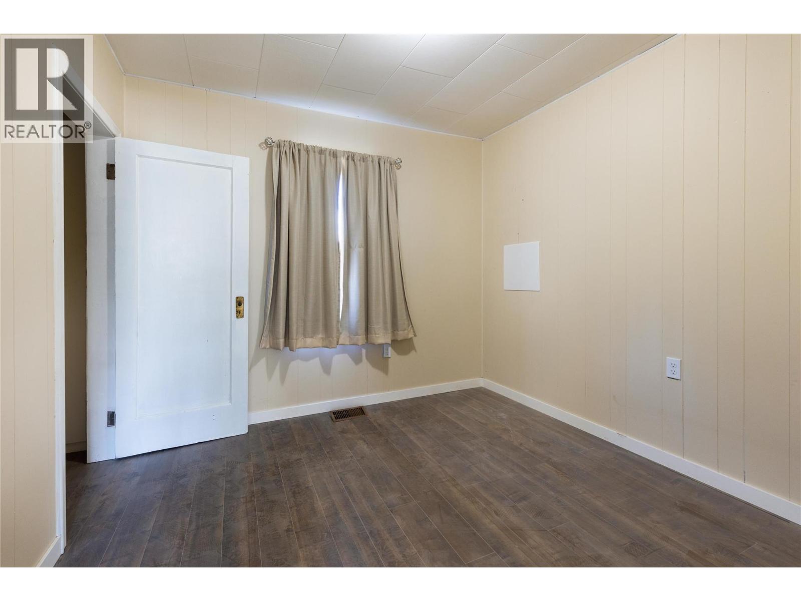 4251 Mikkelson Frontage Road, Tappen, British Columbia  V0E 2X2 - Photo 11 - 10347697