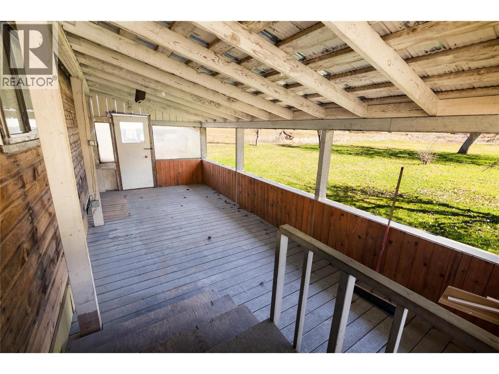 4251 Mikkelson Frontage Road, Tappen, British Columbia  V0E 2X2 - Photo 12 - 10347697