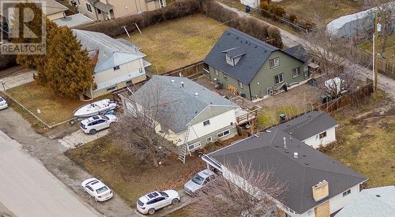 2261 Burnett Street, Kelowna, British Columbia  V1Y 2T7 - Photo 10 - 10348401