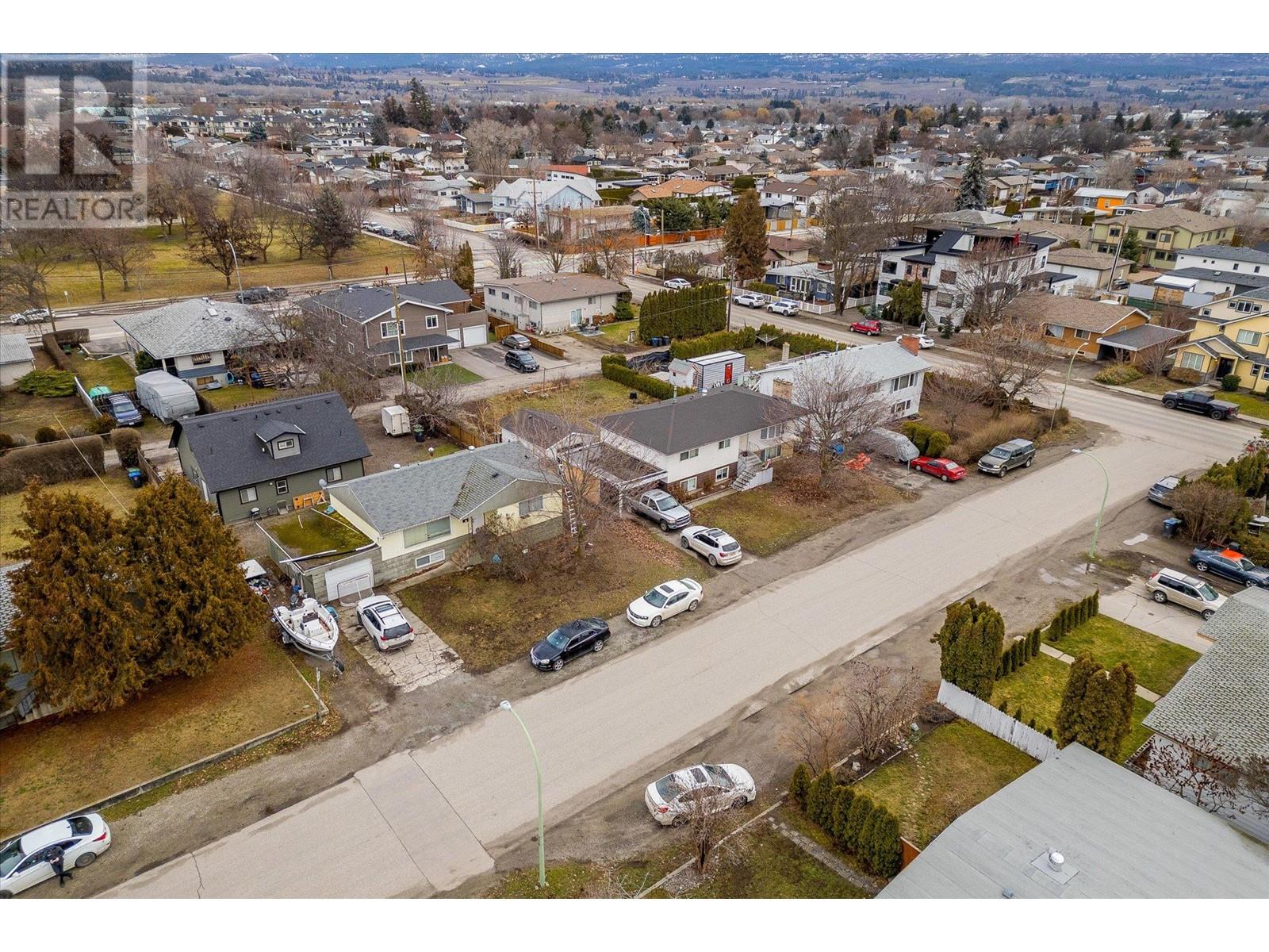 2261 Burnett Street, Kelowna, British Columbia  V1Y 2T7 - Photo 11 - 10348401