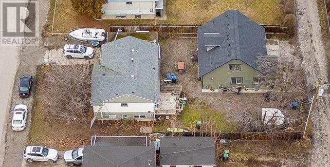 2261 Burnett Street, Kelowna, British Columbia  V1Y 2T7 - Photo 8 - 10348401