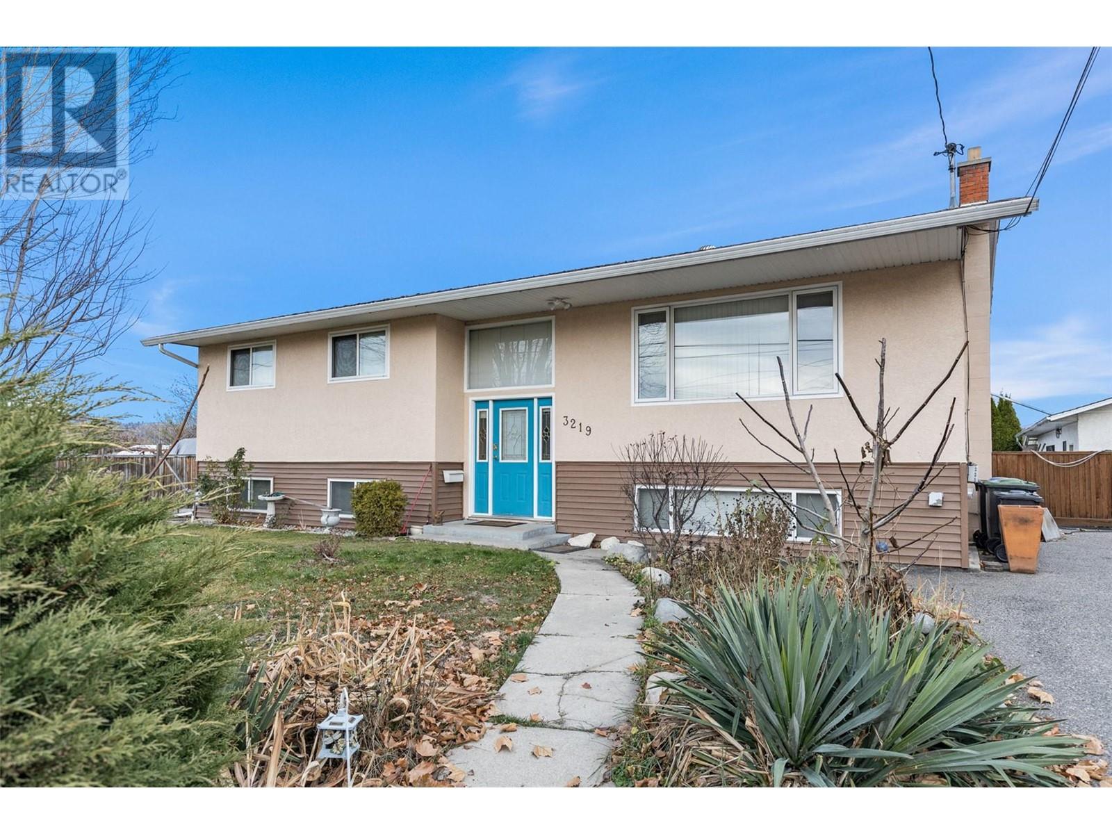 3219 St. Amand Road, Kelowna, British Columbia  V1W 3P2 - Photo 14 - 10348695