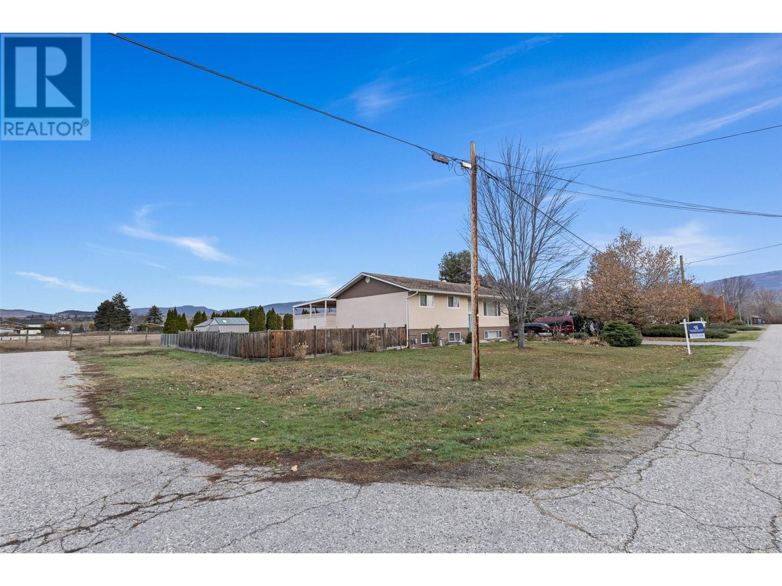 3219 St. Amand Road, Kelowna, British Columbia  V1W 3P2 - Photo 19 - 10348695