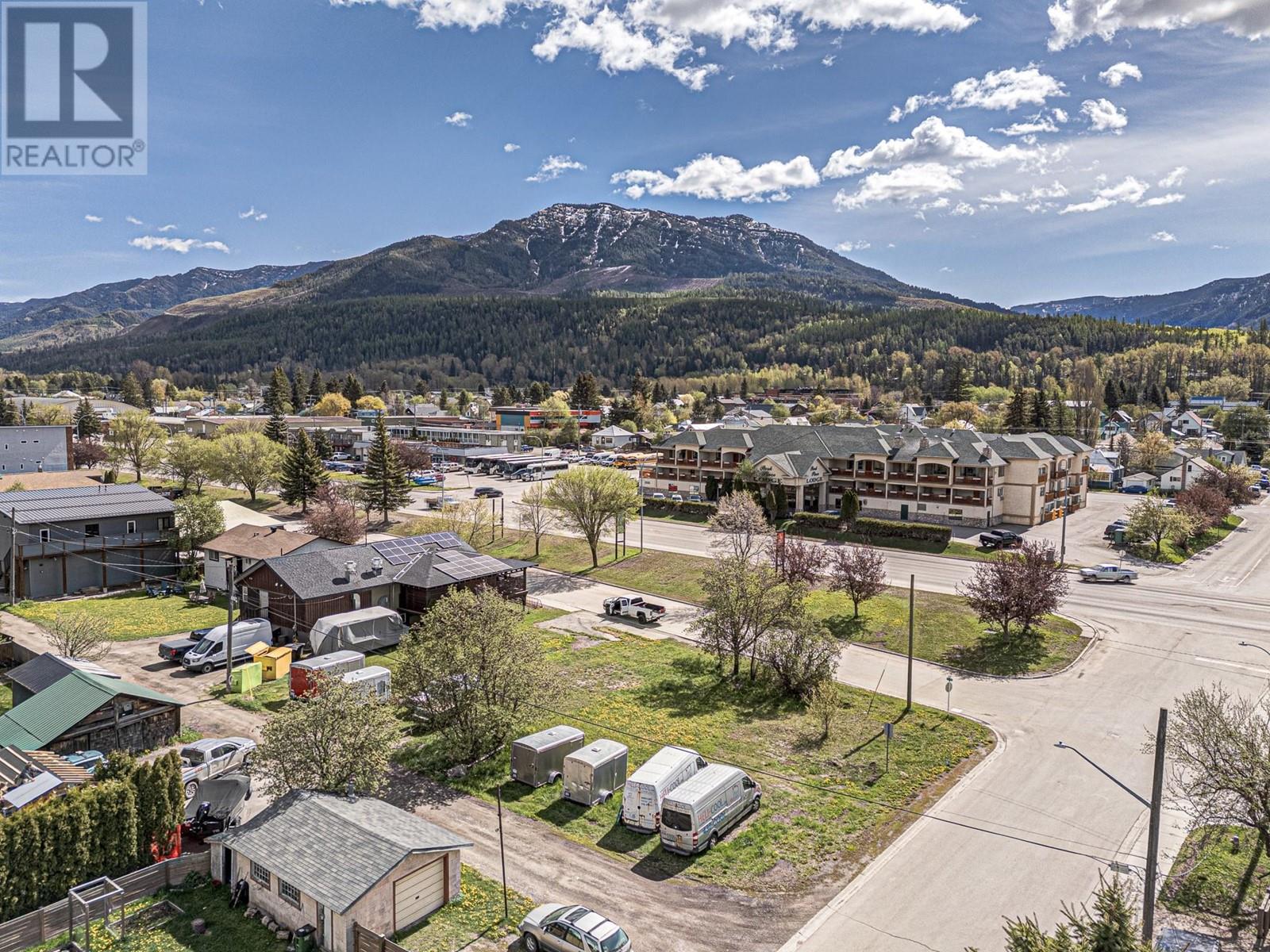 701 & 721 7th Avenue, Fernie, British Columbia  V0B 1M0 - Photo 12 - 10348940