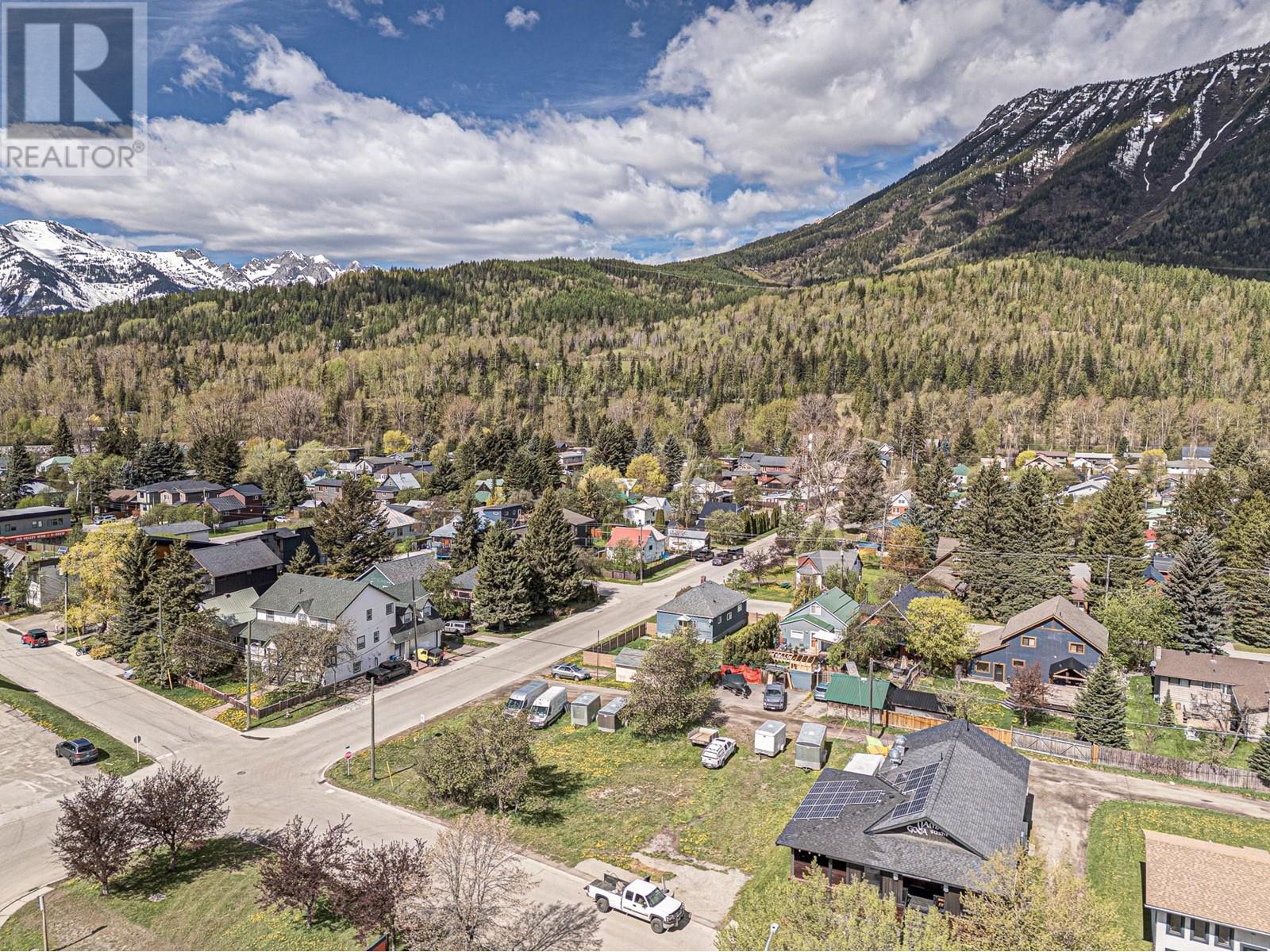 701 & 721 7th Avenue, Fernie, British Columbia  V0B 1M0 - Photo 14 - 10348940