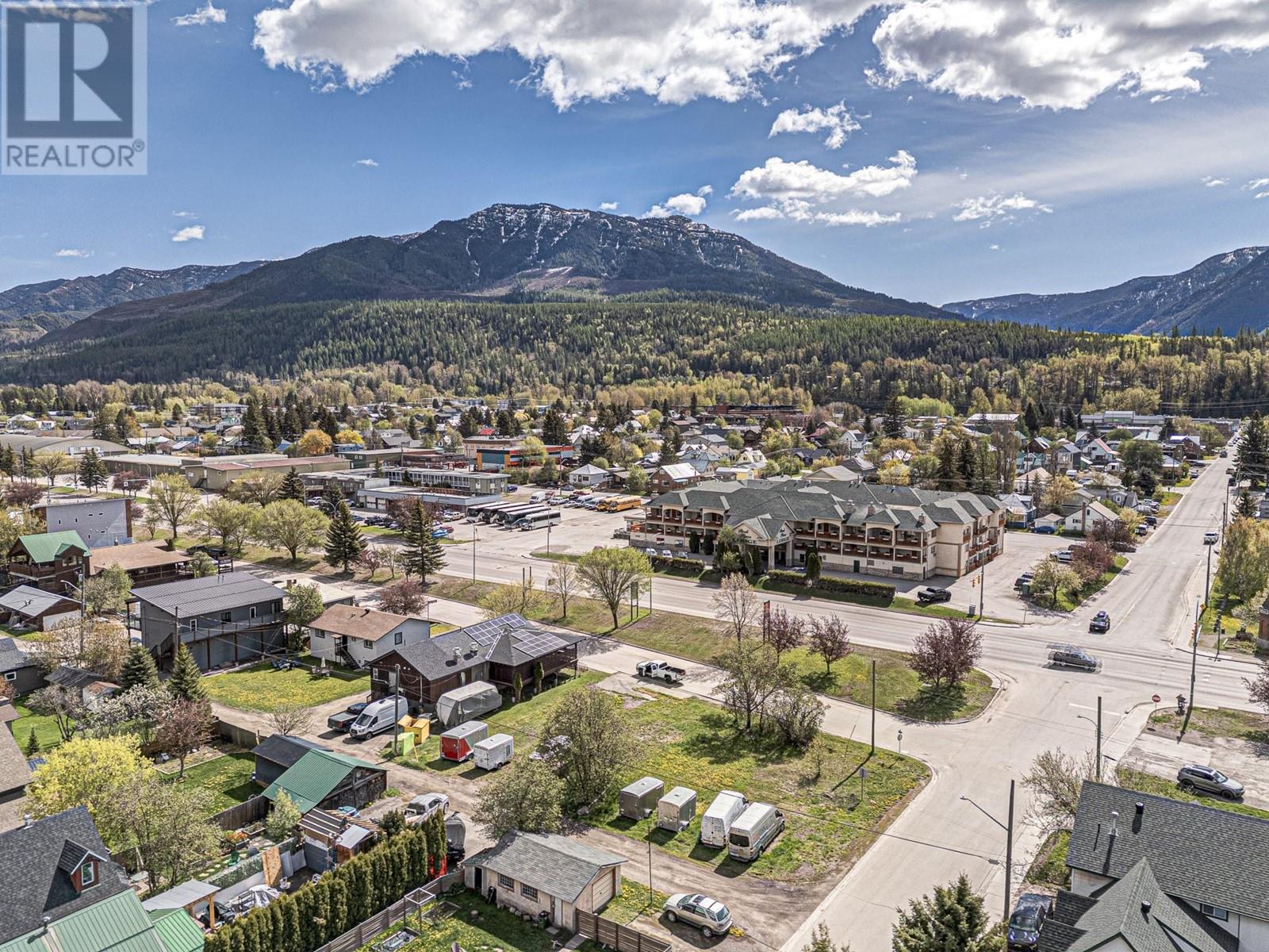 701 & 721 7th Avenue, Fernie, British Columbia  V0B 1M0 - Photo 16 - 10348940