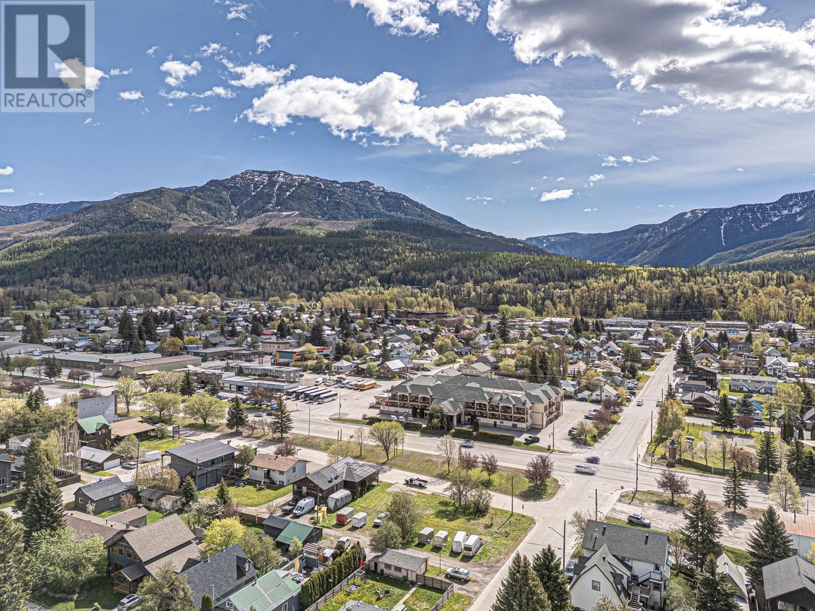 701 & 721 7th Avenue, Fernie, British Columbia  V0B 1M0 - Photo 21 - 10348940