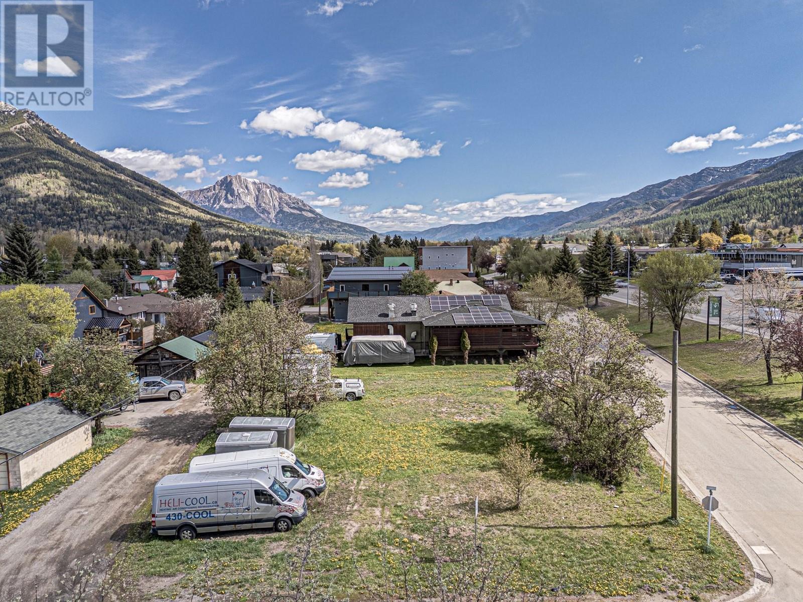 701 & 721 7th Avenue, Fernie, British Columbia  V0B 1M0 - Photo 8 - 10348940