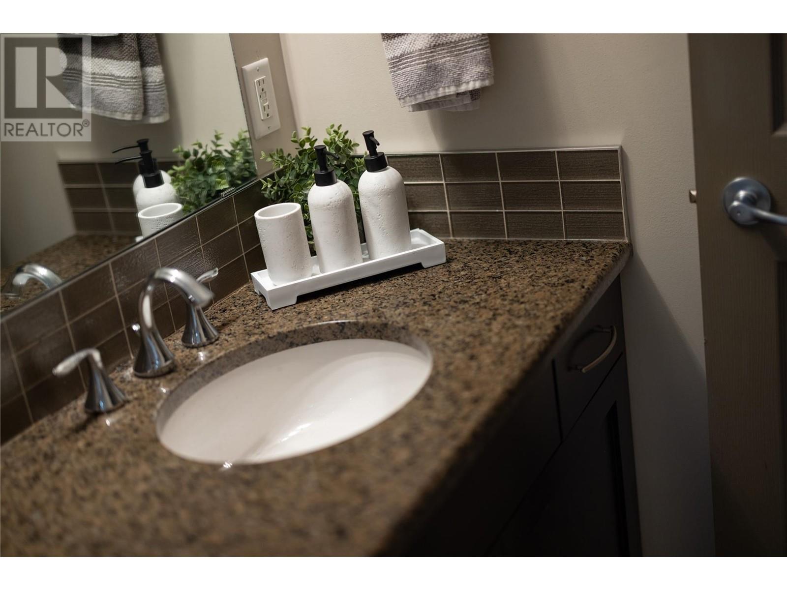 3589 Skaha Lake Road Unit# 205, Penticton, British Columbia  V2A 7K2 - Photo 19 - 10343236