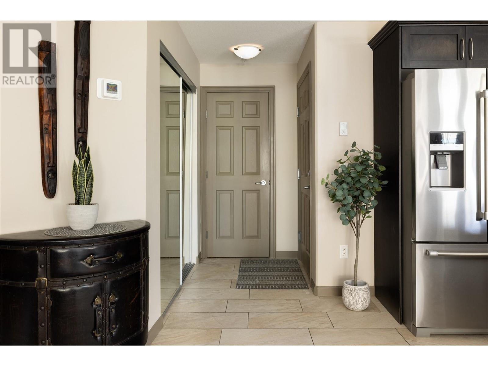 3589 Skaha Lake Road Unit# 205, Penticton, British Columbia  V2A 7K2 - Photo 2 - 10343236