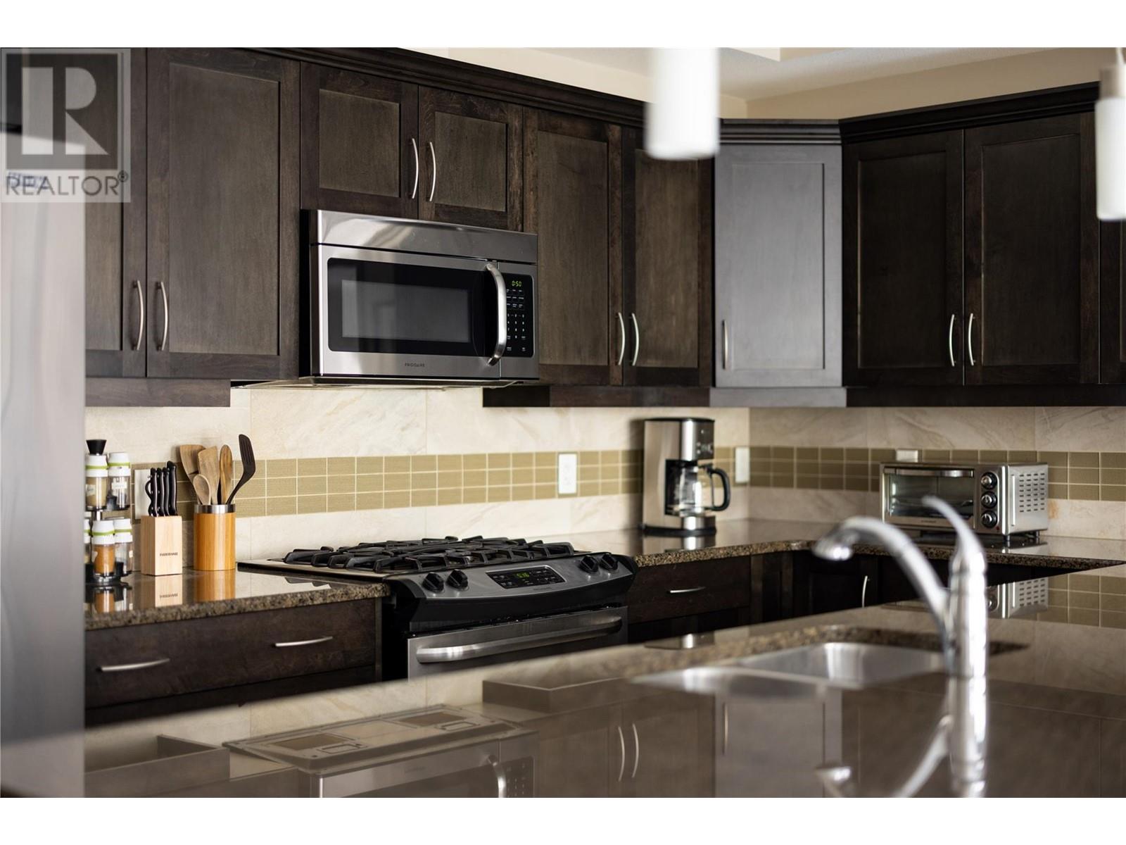 3589 Skaha Lake Road Unit# 205, Penticton, British Columbia  V2A 7K2 - Photo 6 - 10343236
