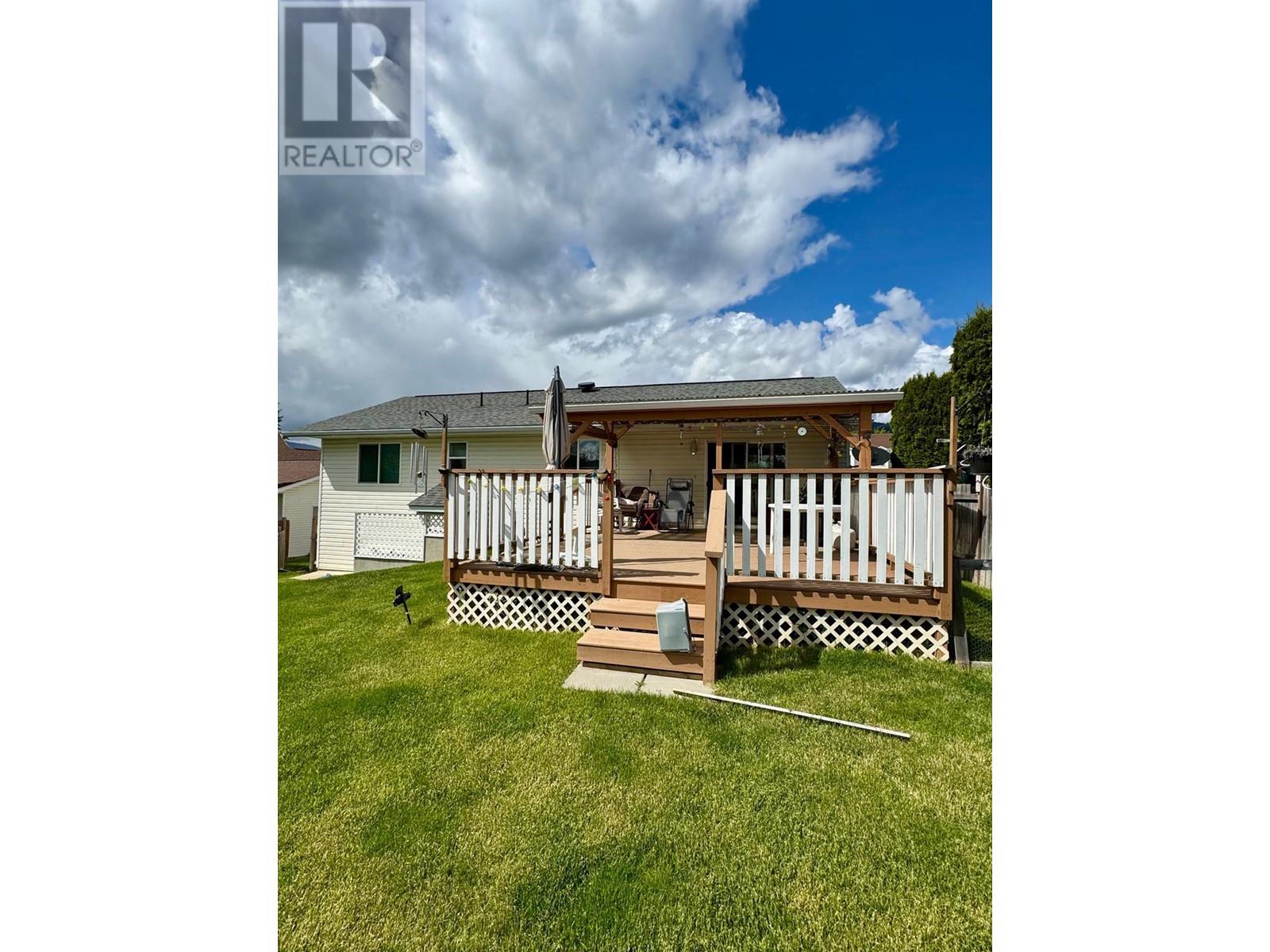 307 Dugan Street, Creston, British Columbia  V0B 1G3 - Photo 2 - 10348909