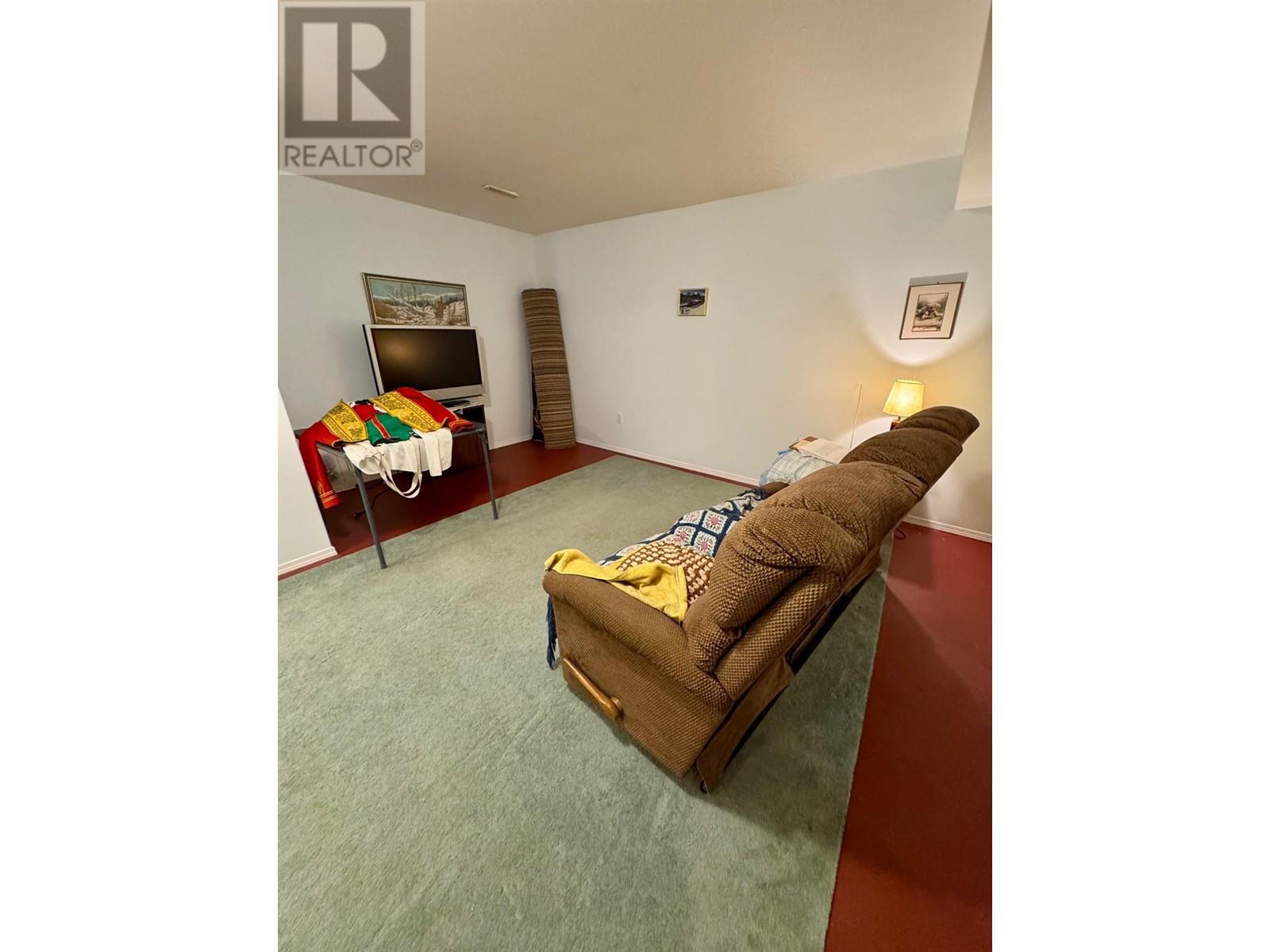 307 Dugan Street, Creston, British Columbia  V0B 1G3 - Photo 6 - 10348909