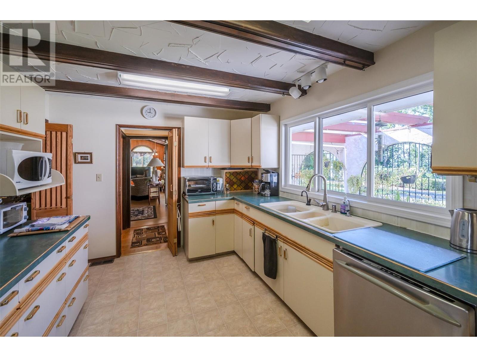 1209 Lakeshore Drive, Osoyoos, British Columbia  V0H 1V6 - Photo 15 - 10348881