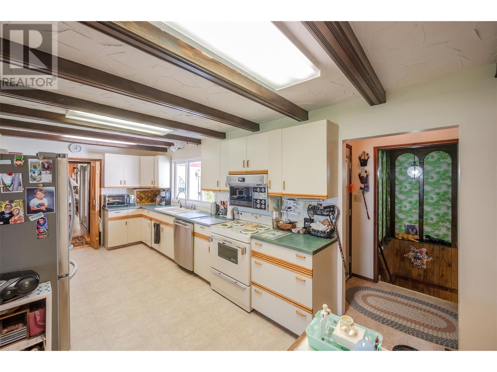 1209 Lakeshore Drive, Osoyoos, British Columbia  V0H 1V6 - Photo 18 - 10348881