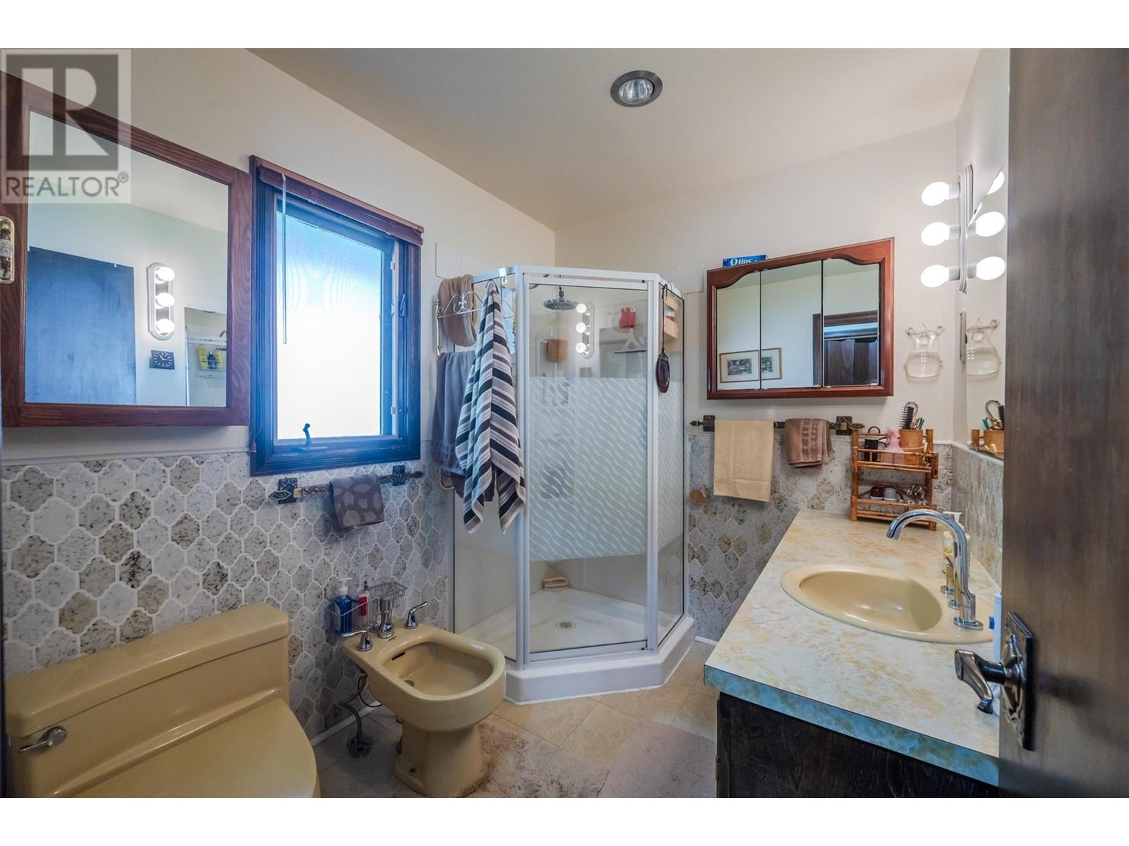 1209 Lakeshore Drive, Osoyoos, British Columbia  V0H 1V6 - Photo 40 - 10348881