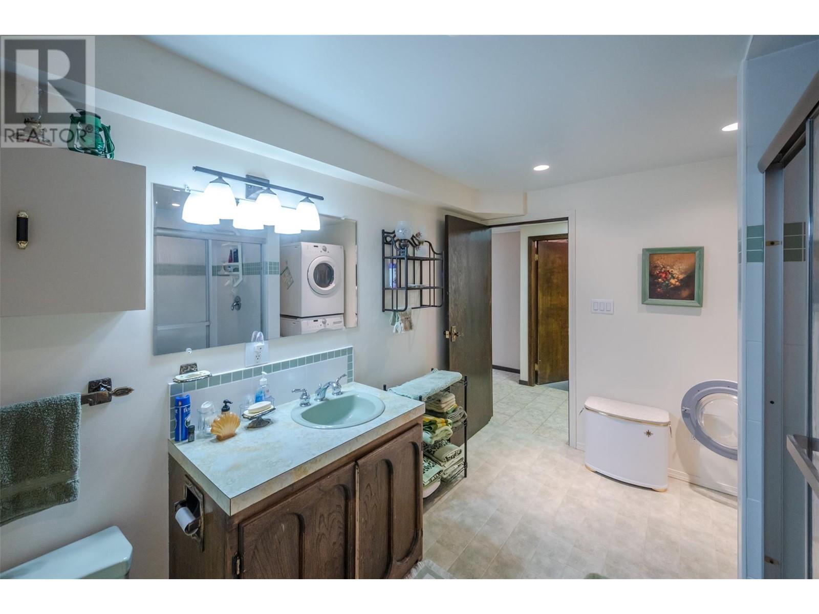 1209 Lakeshore Drive, Osoyoos, British Columbia  V0H 1V6 - Photo 63 - 10348881