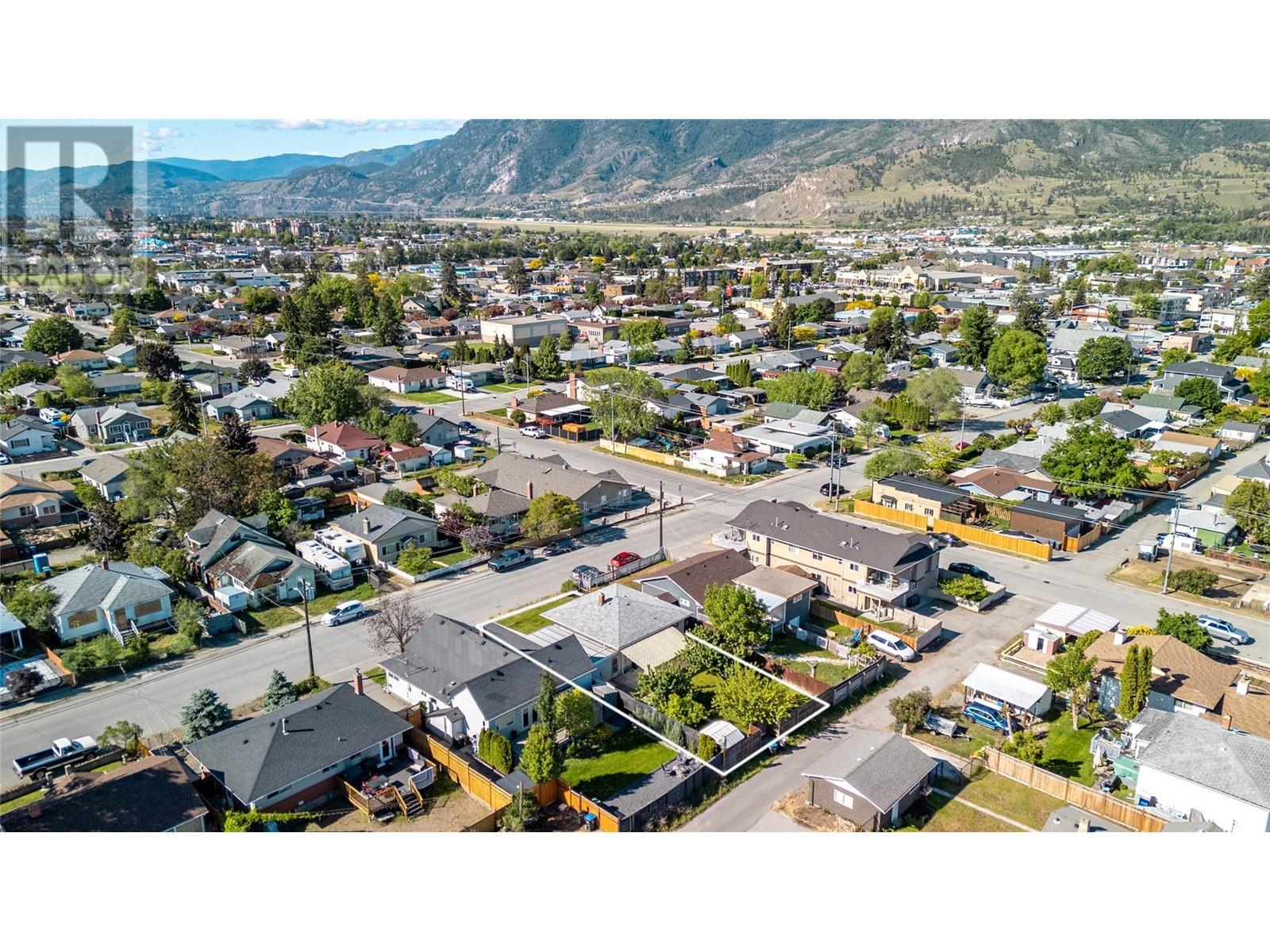 435 Penticton Avenue, Penticton, British Columbia  V2A 2M5 - Photo 2 - 10349064