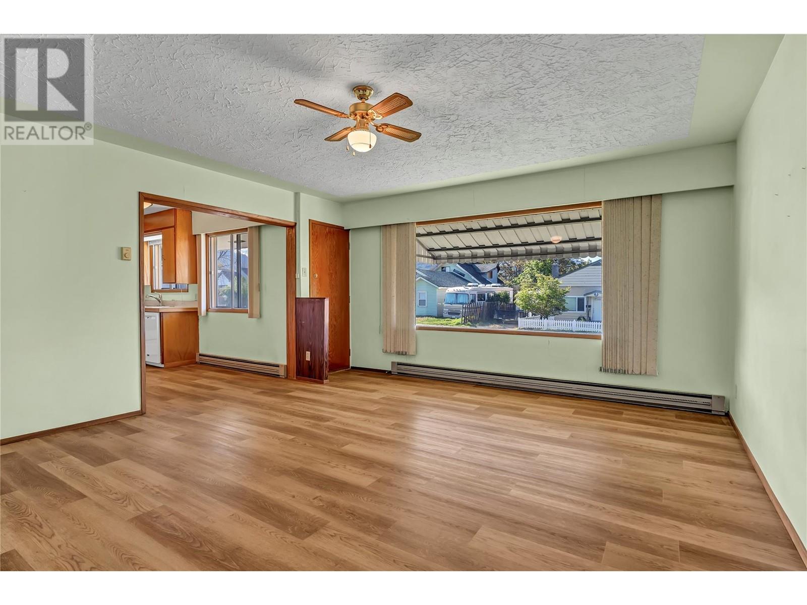 435 Penticton Avenue, Penticton, British Columbia  V2A 2M5 - Photo 3 - 10349064