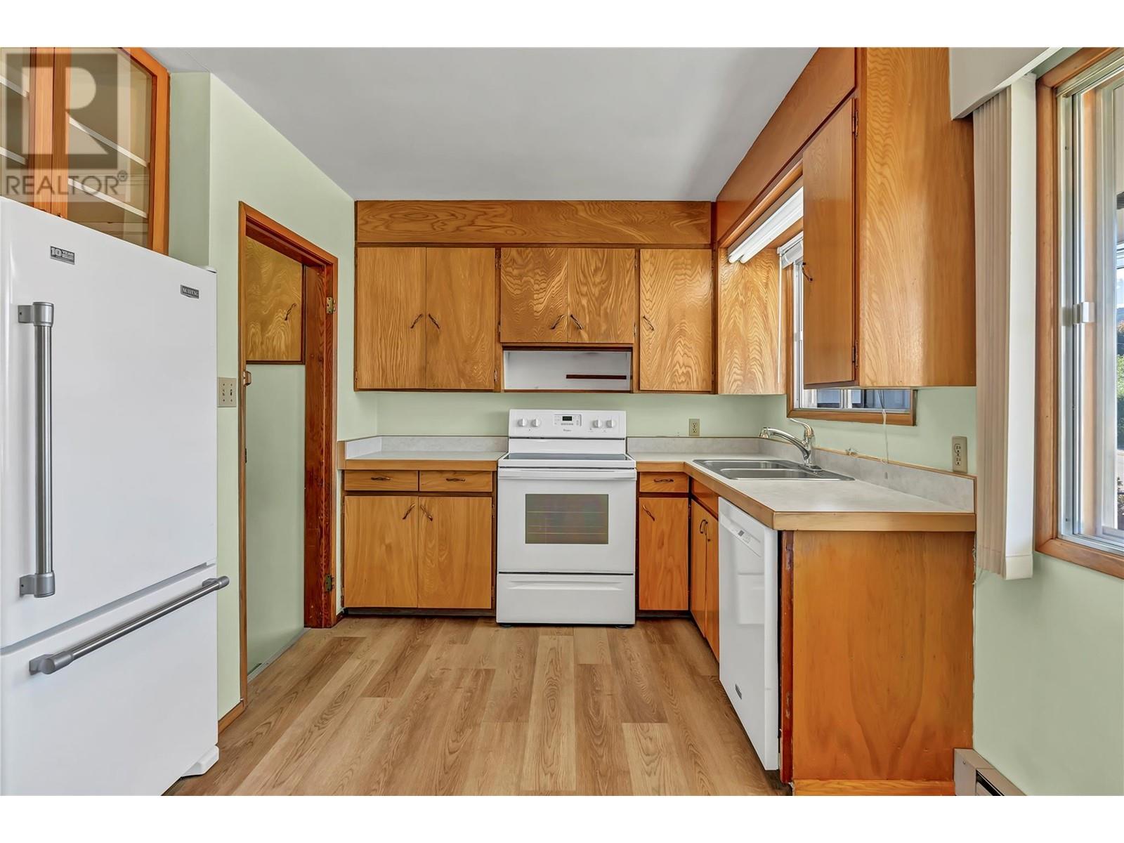 435 Penticton Avenue, Penticton, British Columbia  V2A 2M5 - Photo 6 - 10349064