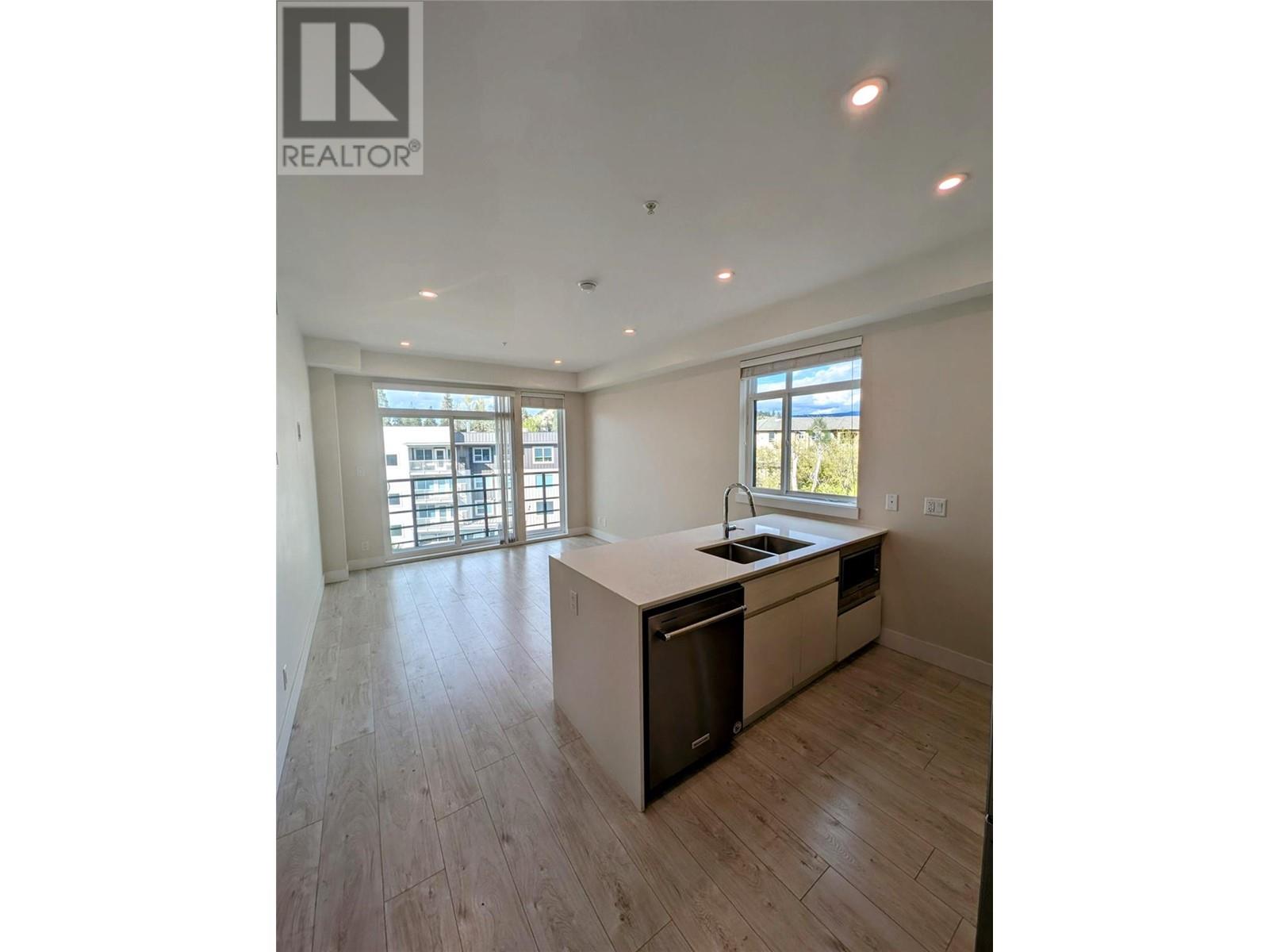 1925 Enterprise Way Unit# 403, Kelowna, British Columbia  V1Y 4P7 - Photo 3 - 10349124